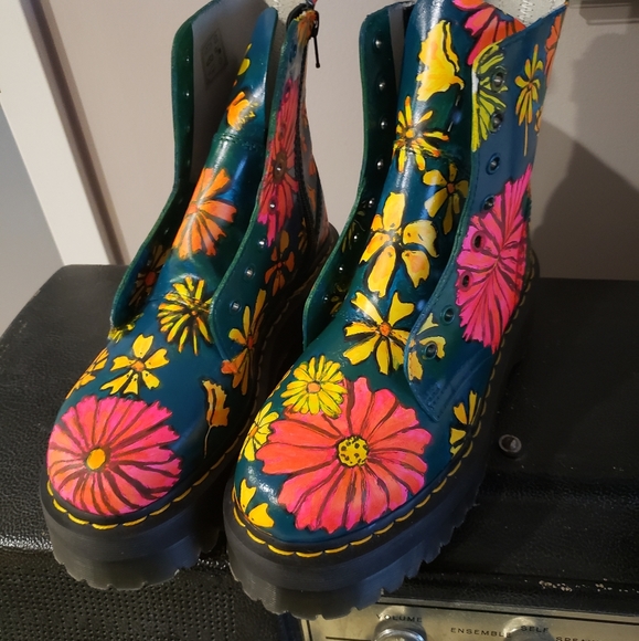 Handpainted floral retro leather jadon Dr Martens - Picture 2 of 12